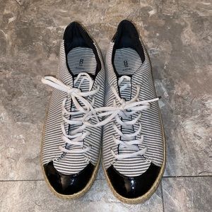SOLD!! Bakers casual sneaker